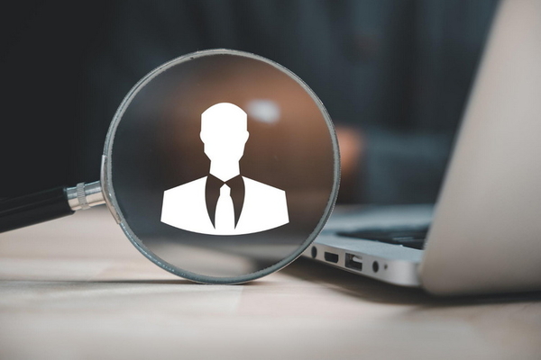 1 Berater-Profil für mehrere Serviceportale im Finanzdienstleistungsbereich 1 Berater-Profil für mehrere Serviceportale im Finanzdienstleistungsbereich